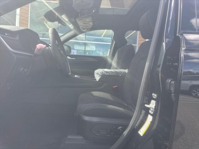 2025 Jeep Grand Cherokee GRAND CHEROKEE LAREDO X 4X4 2025 Jeep Grand Cherokee GRAND CHEROKEE LAREDO X 4X4