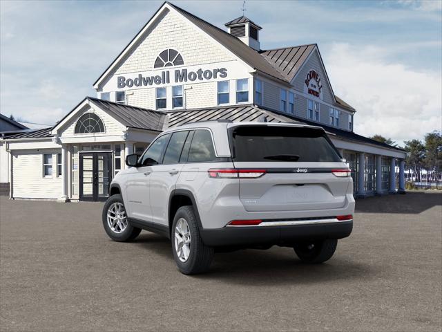 2025 Jeep Grand Cherokee GRAND CHEROKEE LAREDO X 4X4