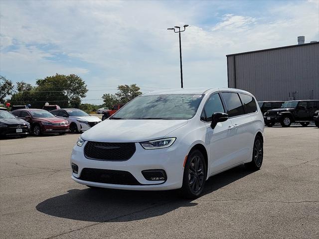 2026 Chrysler Pacifica PACIFICA SELECT