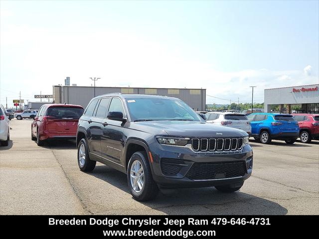 2025 Jeep Grand Cherokee GRAND CHEROKEE LAREDO X 4X4