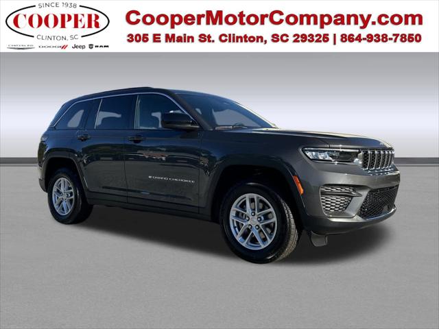 2025 Jeep Grand Cherokee GRAND CHEROKEE LAREDO X 4X4