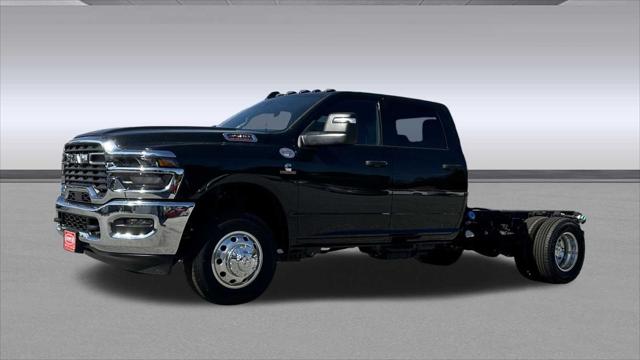 2025 RAM Ram 3500 Chassis Cab RAM 3500 TRADESMAN CREW CAB CHASSIS 4X4 60 CA 2025 RAM Ram 3500 Chassis Cab RAM 3500 TRADESMAN CREW CAB CHASSIS 4X4 60 CA