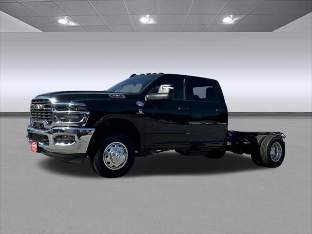 2025 RAM Ram 3500 Chassis Cab RAM 3500 TRADESMAN CREW CAB CHASSIS 4X4 60 CA