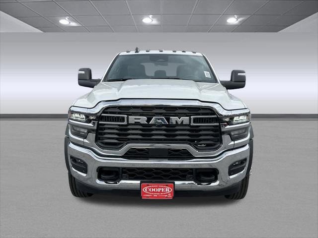 2026 RAM Ram 5500 Chassis Cab RAM 5500 TRADESMAN CHASSIS CREW CAB 4X4 84 CA