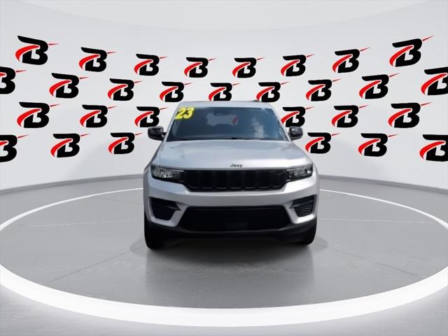 2023 Jeep Grand Cherokee Altitude 4x4 2023 Jeep Grand Cherokee Altitude 4x4
