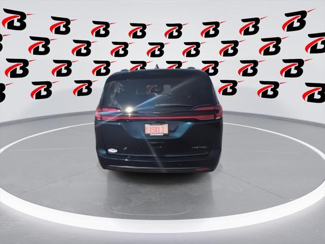 2023 Chrysler Pacifica Limited AWD