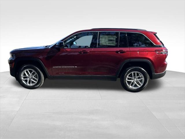 2025 Jeep Grand Cherokee GRAND CHEROKEE LAREDO X 4X4