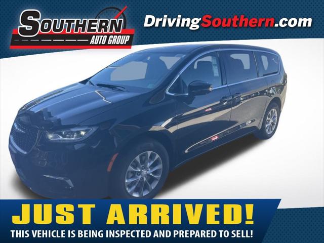 2026 Chrysler Pacifica PACIFICA SELECT AWD