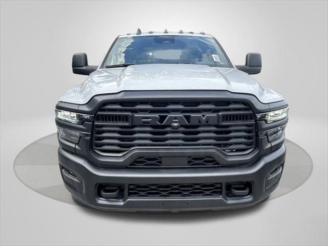 2025 RAM Ram 3500 Chassis Cab RAM 3500 TRADESMAN CREW CAB CHASSIS 4X4 60 CA 2025 RAM Ram 3500 Chassis Cab RAM 3500 TRADESMAN CREW CAB CHASSIS 4X4 60 CA