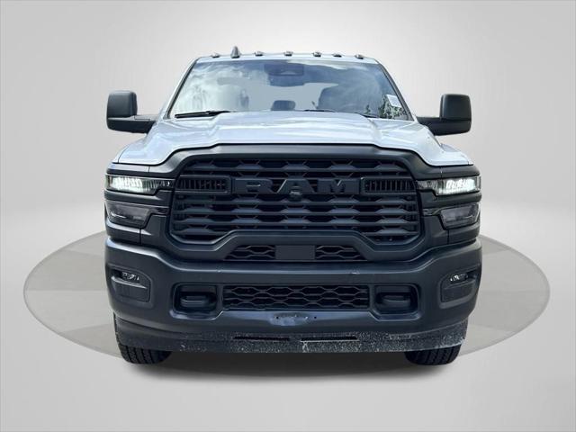 2025 RAM Ram 3500 Chassis Cab RAM 3500 TRADESMAN CREW CAB CHASSIS 4X4 60 CA 2025 RAM Ram 3500 Chassis Cab RAM 3500 TRADESMAN CREW CAB CHASSIS 4X4 60 CA