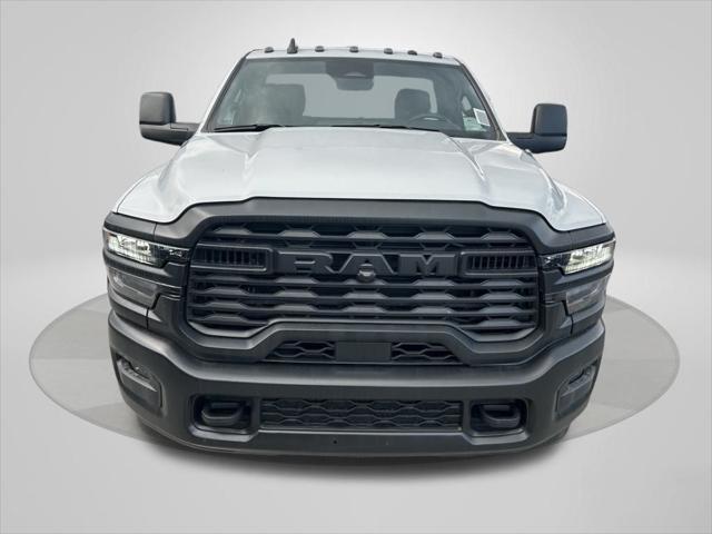 2025 RAM Ram 3500 Chassis Cab RAM 3500 TRADESMAN CHASSIS REGULAR CAB 4X4 84 CA 2025 RAM Ram 3500 Chassis Cab RAM 3500 TRADESMAN CHASSIS REGULAR CAB 4X4 84 CA