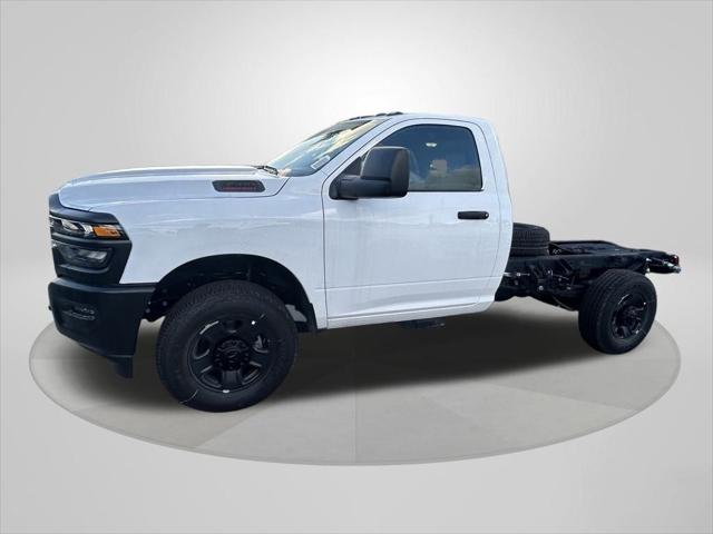 2025 RAM Ram 3500 Chassis Cab RAM 3500 TRADESMAN CHASSIS REGULAR CAB 4X4 60 CA