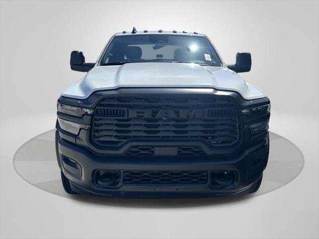 2025 RAM Ram 5500 Chassis Cab RAM 5500 TRADESMAN CHASSIS CREW CAB 4X4 60 CA 2025 RAM Ram 5500 Chassis Cab RAM 5500 TRADESMAN CHASSIS CREW CAB 4X4 60 CA