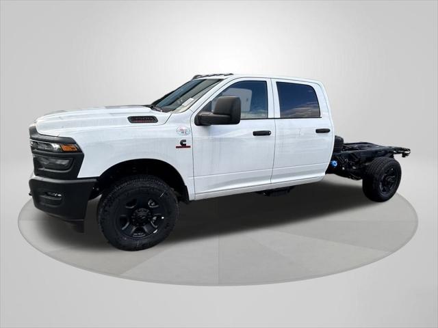 2025 RAM Ram 3500 Chassis Cab RAM 3500 TRADESMAN CREW CAB CHASSIS 4X4 60 CA 2025 RAM Ram 3500 Chassis Cab RAM 3500 TRADESMAN CREW CAB CHASSIS 4X4 60 CA