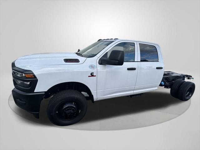 2025 RAM Ram 3500 Chassis Cab RAM 3500 TRADESMAN CREW CAB CHASSIS 4X4 60 CA 2025 RAM Ram 3500 Chassis Cab RAM 3500 TRADESMAN CREW CAB CHASSIS 4X4 60 CA
