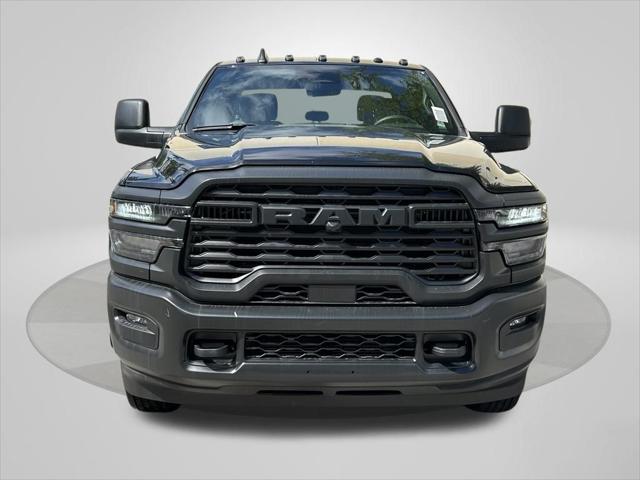 2025 RAM Ram 3500 Chassis Cab RAM 3500 TRADESMAN CREW CAB CHASSIS 4X4 60 CA 2025 RAM Ram 3500 Chassis Cab RAM 3500 TRADESMAN CREW CAB CHASSIS 4X4 60 CA