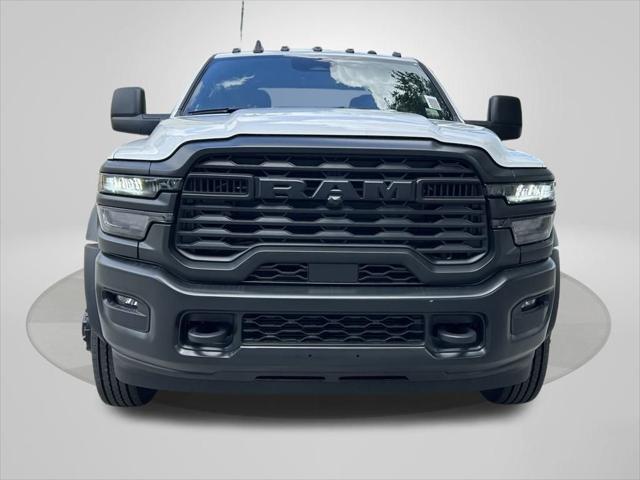 2025 RAM Ram 5500 Chassis Cab RAM 5500 TRADESMAN CHASSIS CREW CAB 4X4 60 CA