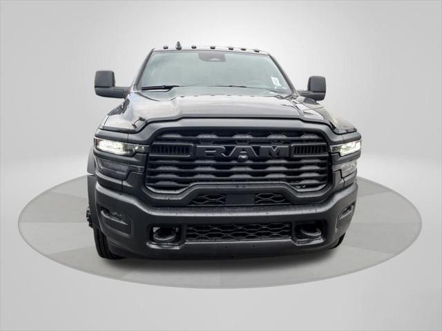 2025 RAM Ram 5500 Chassis Cab RAM 5500 TRADESMAN CHASSIS CREW CAB 4X4 60 CA 2025 RAM Ram 5500 Chassis Cab RAM 5500 TRADESMAN CHASSIS CREW CAB 4X4 60 CA