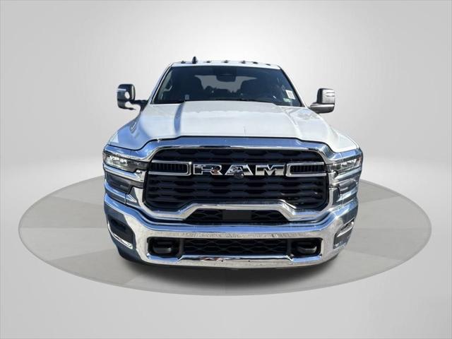 2025 RAM Ram 3500 Chassis Cab RAM 3500 BIG HORN CREW CAB CHASSIS 4X4 60 CA 2025 RAM Ram 3500 Chassis Cab RAM 3500 BIG HORN CREW CAB CHASSIS 4X4 60 CA