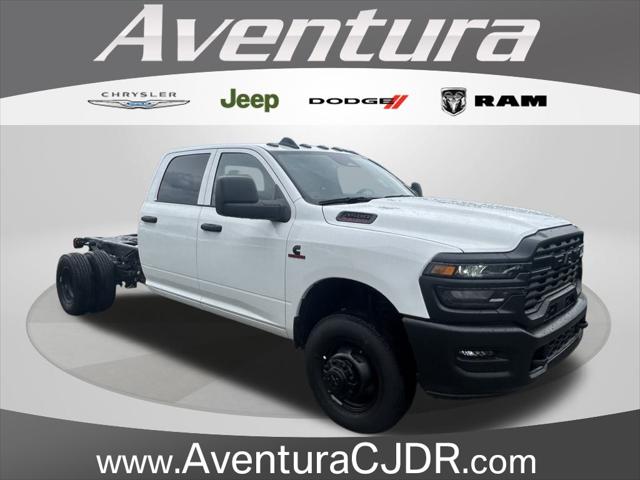 2025 RAM Ram 3500 Chassis Cab RAM 3500 TRADESMAN CREW CAB CHASSIS 4X4 60 CA 2025 RAM Ram 3500 Chassis Cab RAM 3500 TRADESMAN CREW CAB CHASSIS 4X4 60 CA