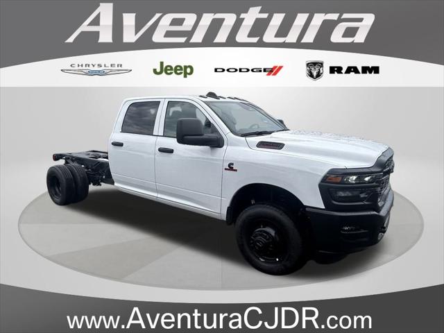 2025 RAM Ram 3500 Chassis Cab RAM 3500 TRADESMAN CREW CAB CHASSIS 4X4 60 CA