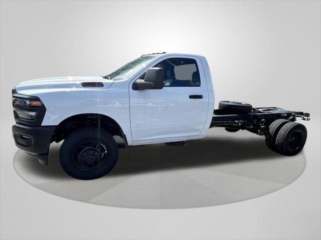 2025 RAM Ram 3500 Chassis Cab RAM 3500 TRADESMAN CHASSIS REGULAR CAB 4X4 84 CA