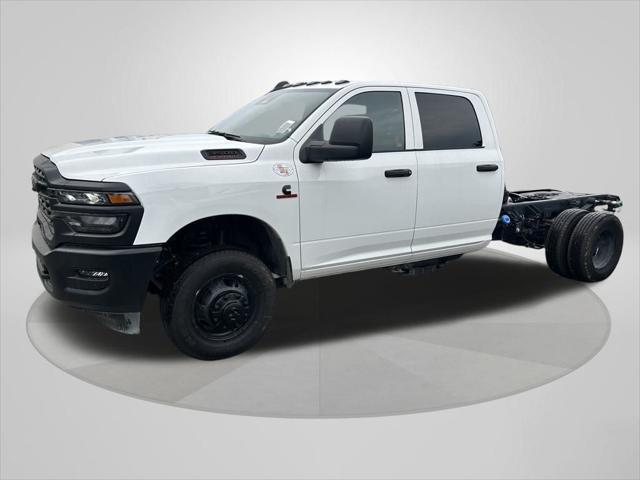 2025 RAM Ram 3500 Chassis Cab RAM 3500 TRADESMAN CREW CAB CHASSIS 4X4 60 CA 2025 RAM Ram 3500 Chassis Cab RAM 3500 TRADESMAN CREW CAB CHASSIS 4X4 60 CA