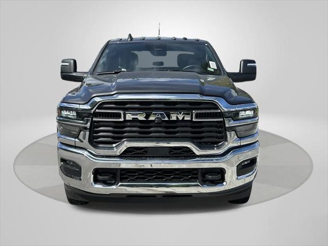 2025 RAM Ram 3500 Chassis Cab RAM 3500 BIG HORN CREW CAB CHASSIS 4X4 60 CA 2025 RAM Ram 3500 Chassis Cab RAM 3500 BIG HORN CREW CAB CHASSIS 4X4 60 CA