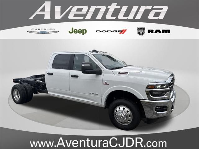 2025 RAM Ram 3500 Chassis Cab RAM 3500 BIG HORN CREW CAB CHASSIS 4X4 60 CA 2025 RAM Ram 3500 Chassis Cab RAM 3500 BIG HORN CREW CAB CHASSIS 4X4 60 CA