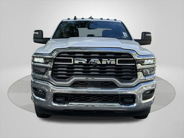 2025 RAM Ram 3500 Chassis Cab RAM 3500 BIG HORN CREW CAB CHASSIS 4X4 60 CA 2025 RAM Ram 3500 Chassis Cab RAM 3500 BIG HORN CREW CAB CHASSIS 4X4 60 CA