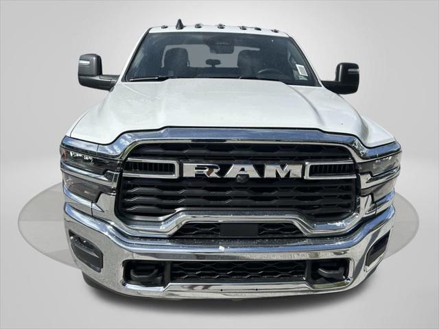 2025 RAM Ram 3500 Chassis Cab RAM 3500 BIG HORN CREW CAB CHASSIS 4X4 60 CA