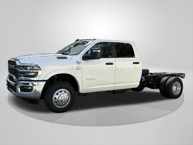 2025 RAM Ram 3500 Chassis Cab RAM 3500 BIG HORN CREW CAB CHASSIS 4X4 60 CA 2025 RAM Ram 3500 Chassis Cab RAM 3500 BIG HORN CREW CAB CHASSIS 4X4 60 CA