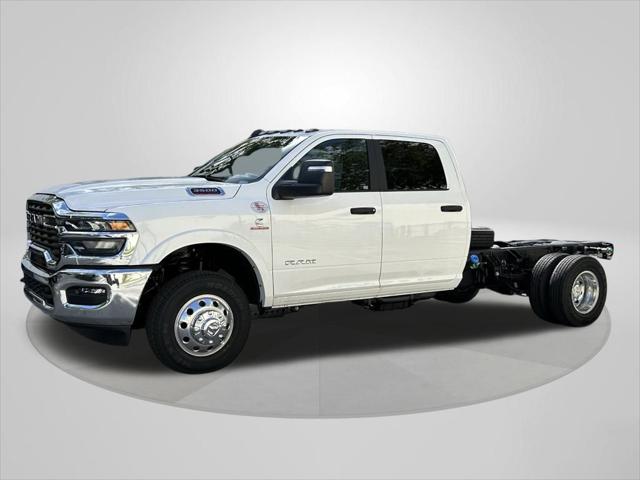 2025 RAM Ram 3500 Chassis Cab RAM 3500 BIG HORN CREW CAB CHASSIS 4X4 60 CA 2025 RAM Ram 3500 Chassis Cab RAM 3500 BIG HORN CREW CAB CHASSIS 4X4 60 CA