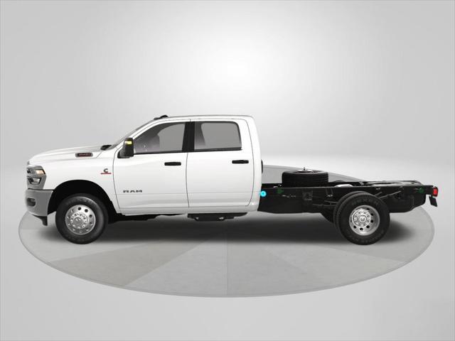 2025 RAM 3500 Chassis RAM 3500 BIG HORN CREW CAB CHASSIS 4X4 60 CA