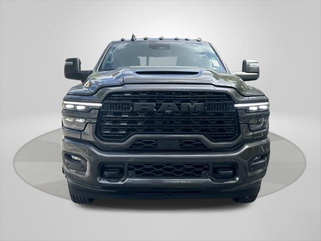2025 RAM Ram 3500 RAM 3500 LIMITED CREW CAB 4X4 8 BOX 2025 RAM Ram 3500 RAM 3500 LIMITED CREW CAB 4X4 8 BOX