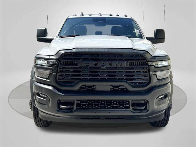 2025 RAM Ram 5500 Chassis Cab RAM 5500 TRADESMAN CHASSIS CREW CAB 4X4 60 CA 2025 RAM Ram 5500 Chassis Cab RAM 5500 TRADESMAN CHASSIS CREW CAB 4X4 60 CA