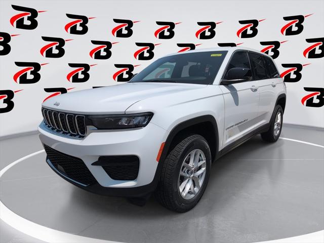 2025 Jeep Grand Cherokee GRAND CHEROKEE LAREDO X 4X4