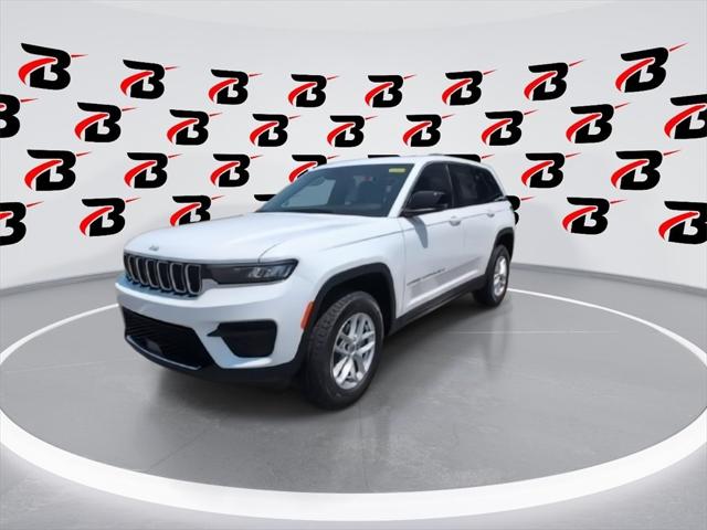 2025 Jeep Grand Cherokee GRAND CHEROKEE LAREDO X 4X4