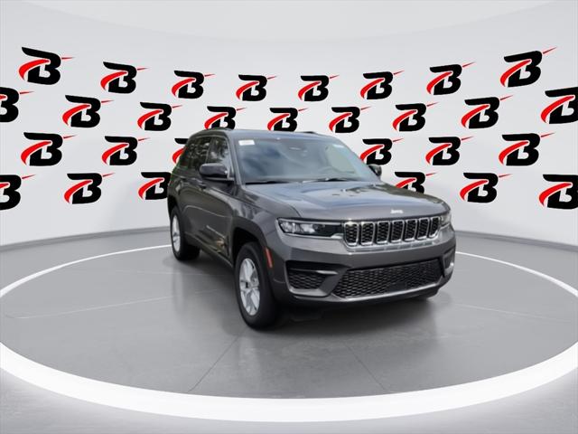2025 Jeep Grand Cherokee GRAND CHEROKEE LAREDO X 4X4 2025 Jeep Grand Cherokee GRAND CHEROKEE LAREDO X 4X4