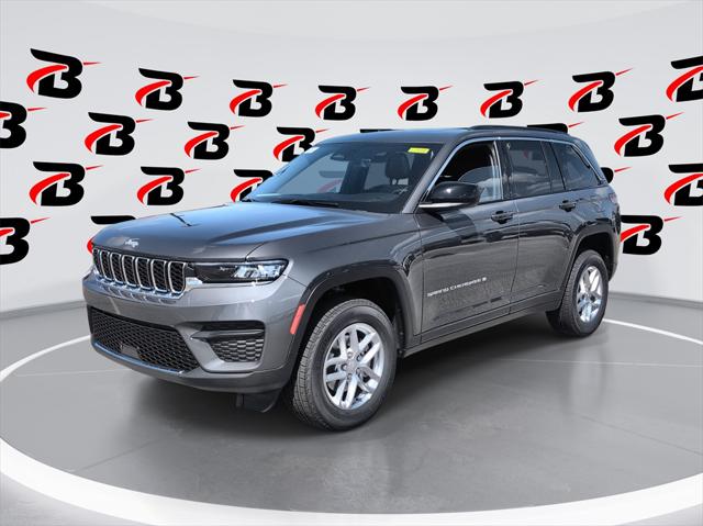 2025 Jeep Grand Cherokee GRAND CHEROKEE LAREDO X 4X4