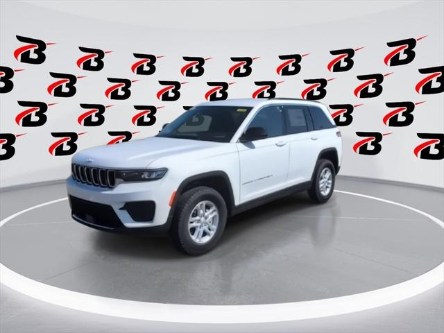 2025 Jeep Grand Cherokee GRAND CHEROKEE LAREDO 4X4