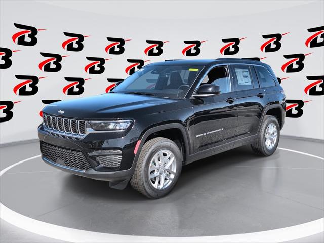 2025 Jeep Grand Cherokee GRAND CHEROKEE LAREDO X 4X4