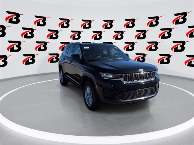 2025 Jeep Grand Cherokee GRAND CHEROKEE LAREDO X 4X4