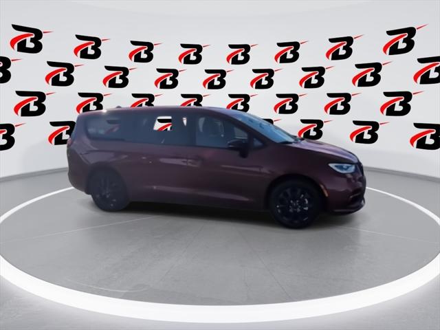 2026 Chrysler Pacifica Plug-In Hybrid PACIFICA PLUG-IN HYBRID 100TH ANNIVERSARY 2026 Chrysler Pacifica Plug-In Hybrid PACIFICA PLUG-IN HYBRID 100TH ANNIVERSARY