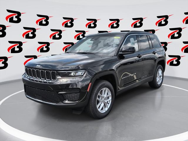 2025 Jeep Grand Cherokee GRAND CHEROKEE LAREDO X 4X4