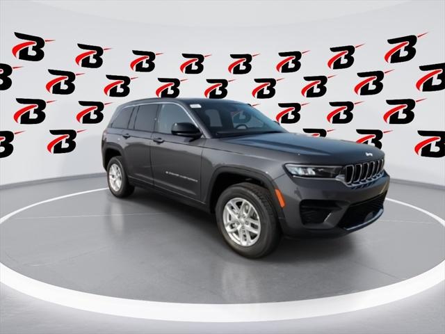2025 Jeep Grand Cherokee GRAND CHEROKEE LAREDO X 4X4