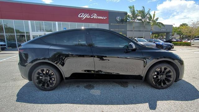 2022 Tesla Model Y Long Range Dual Motor All-Wheel Drive 2022 Tesla Model Y Long Range Dual Motor All-Wheel Drive