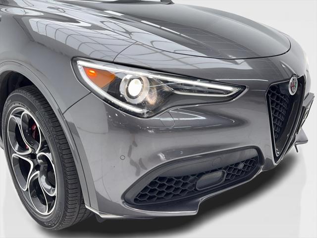 2022 Alfa Romeo Stelvio Veloce Ti AWD 2022 Alfa Romeo Stelvio Veloce Ti AWD
