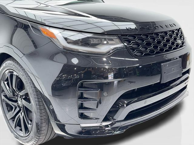 2023 Land Rover Discovery P300 S R-Dynamic