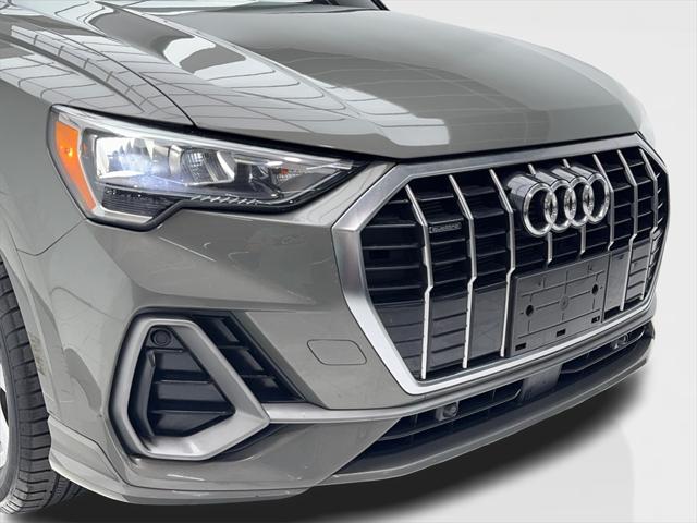 2022 Audi Q3 Premium 45 TFSI S line quattro Tiptronic 2022 Audi Q3 Premium 45 TFSI S line quattro Tiptronic